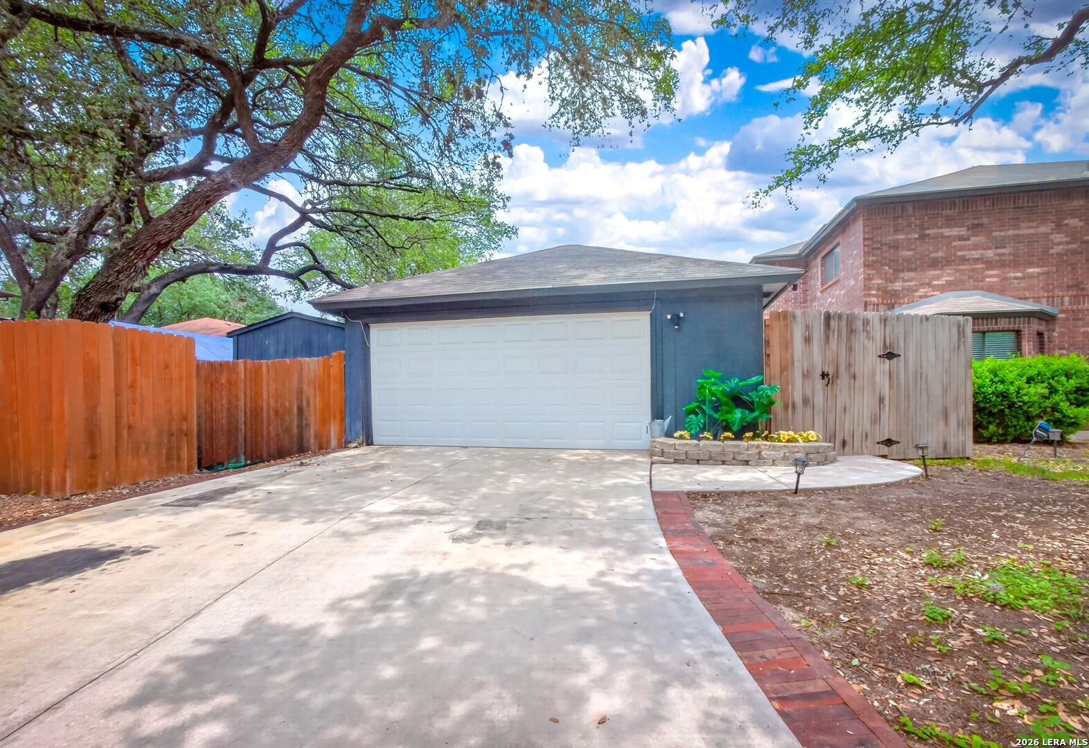 main property photo 50