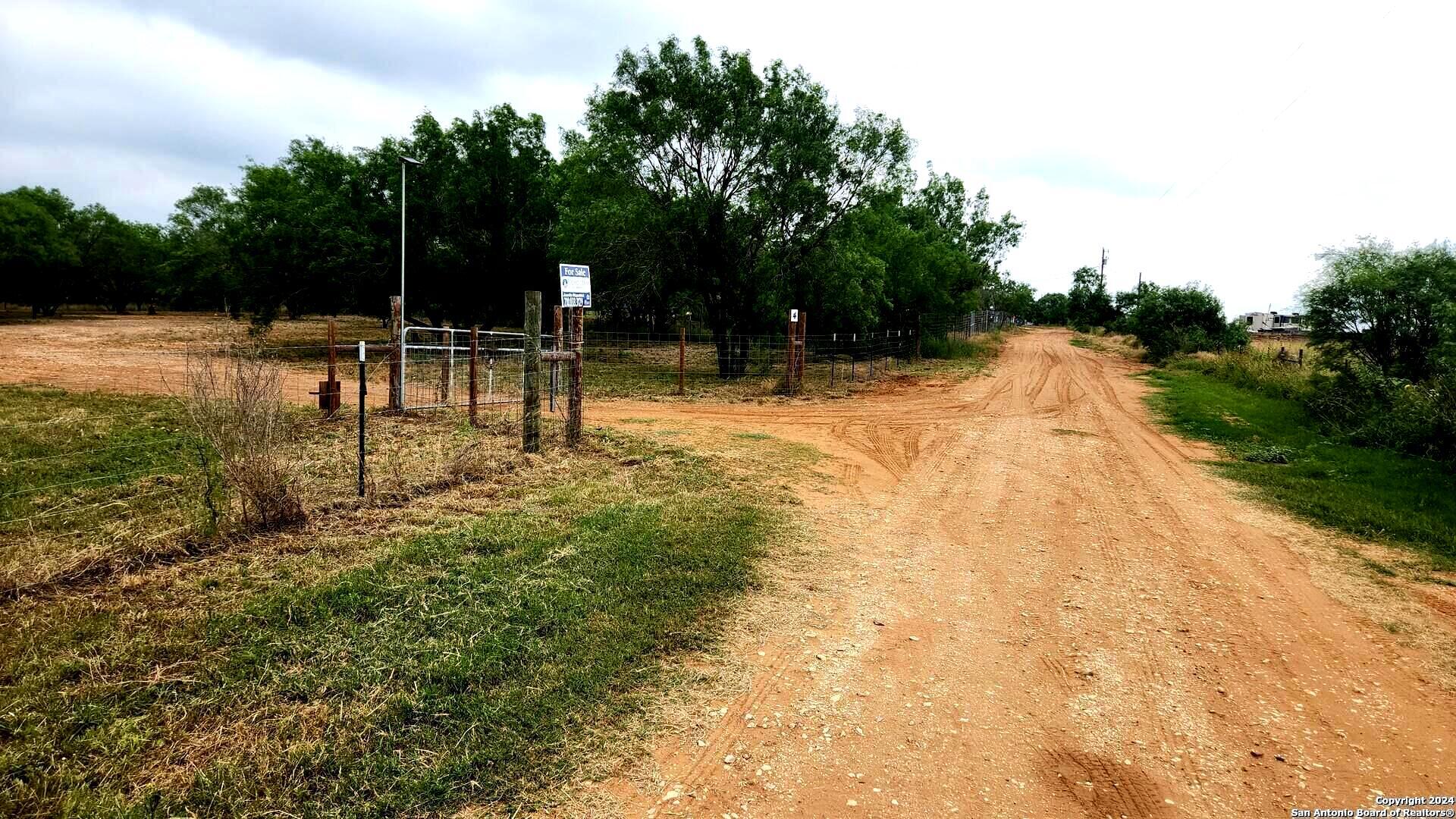 main property photo 13