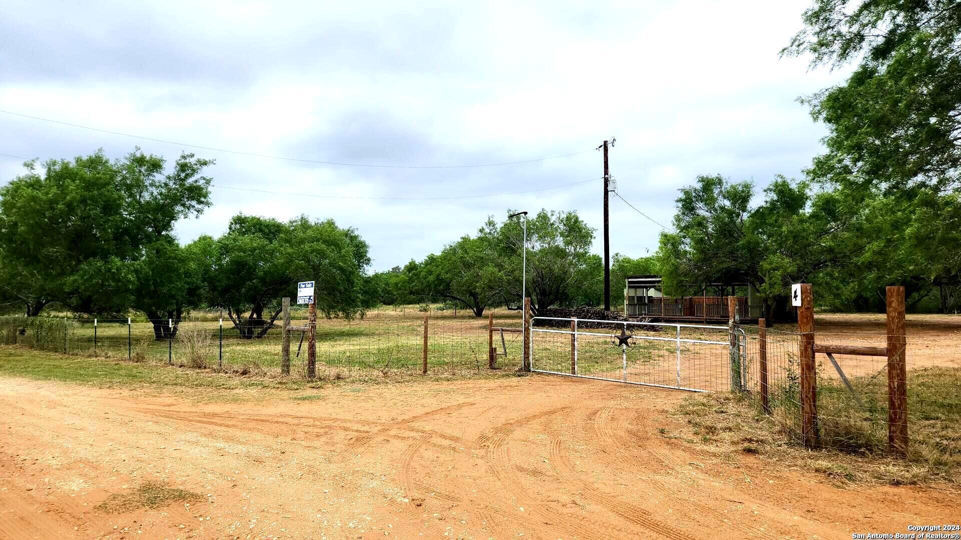 main property photo 14