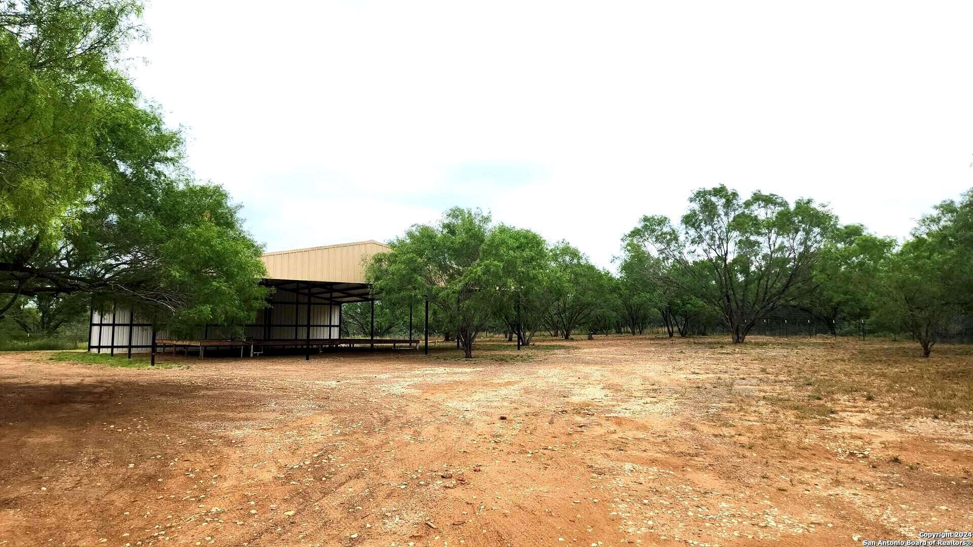 main property photo 15