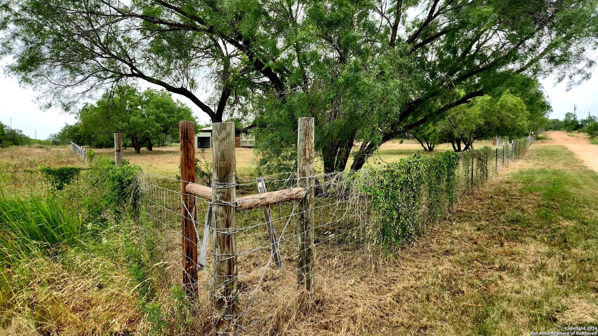 main property photo 22
