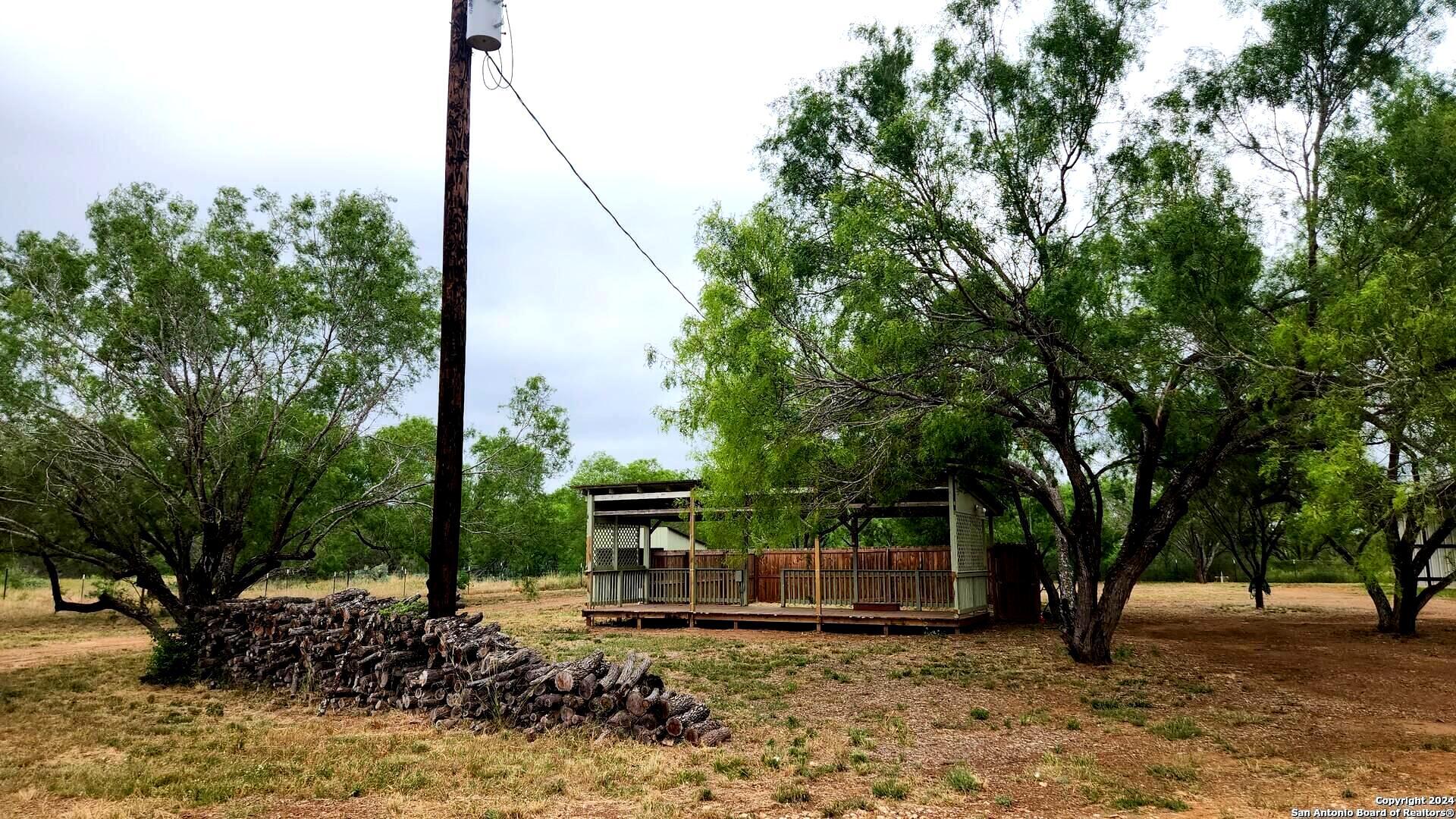 main property photo 9