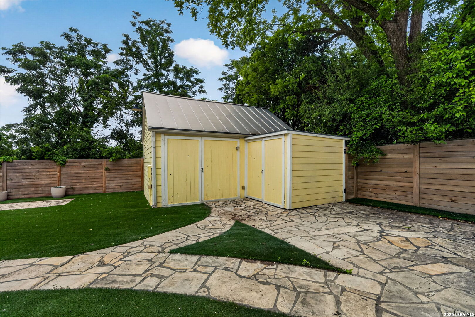 main property photo 31