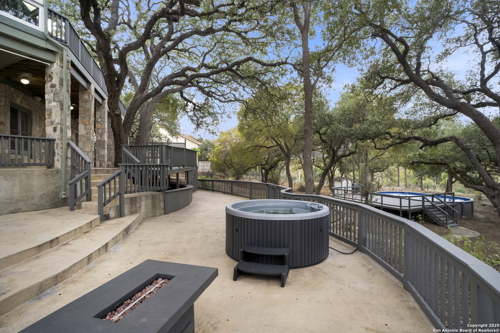 main property photo 31