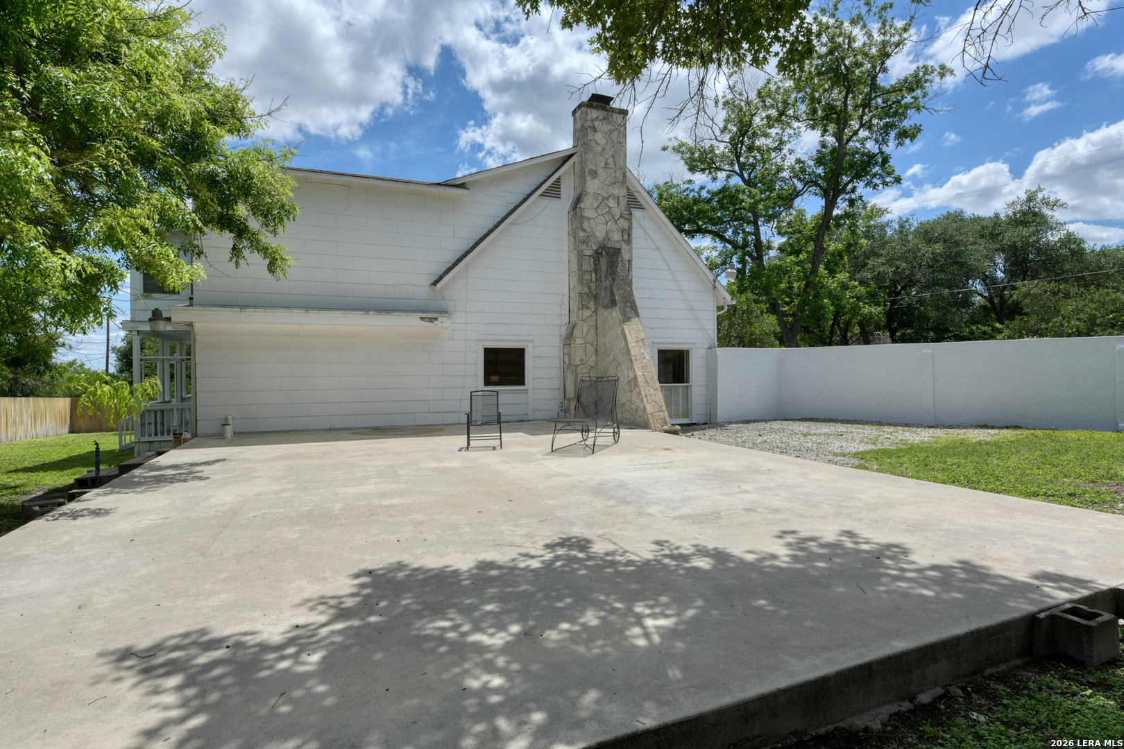 main property photo 33