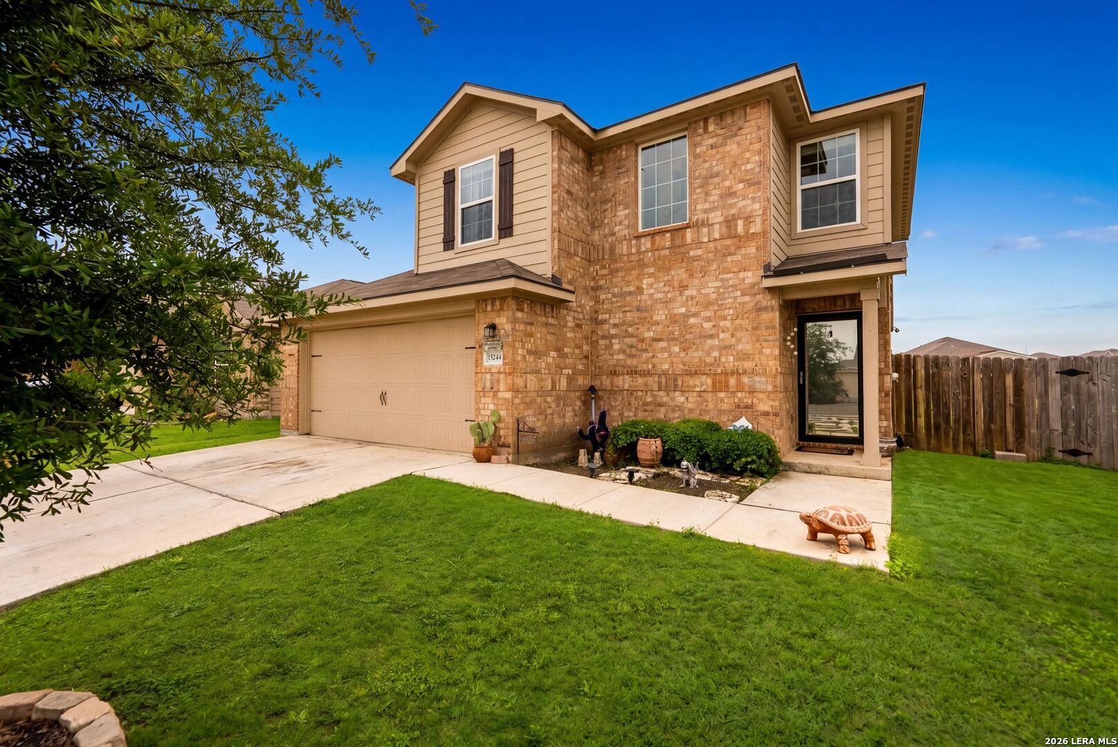 main property photo 3
