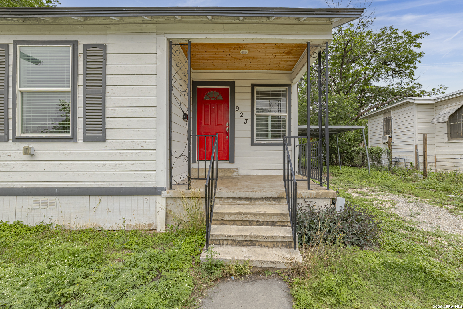 main property photo 18