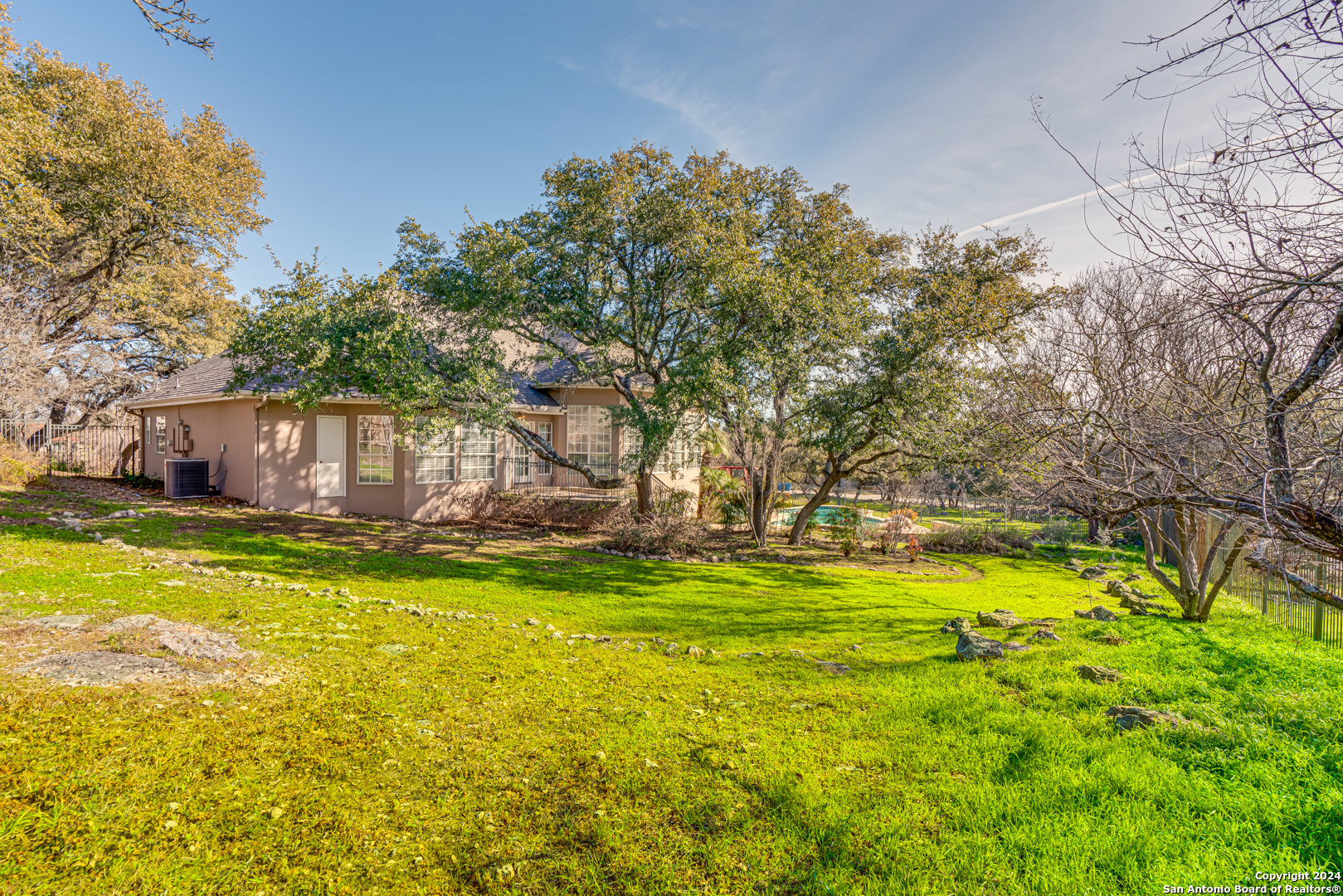 main property photo 29
