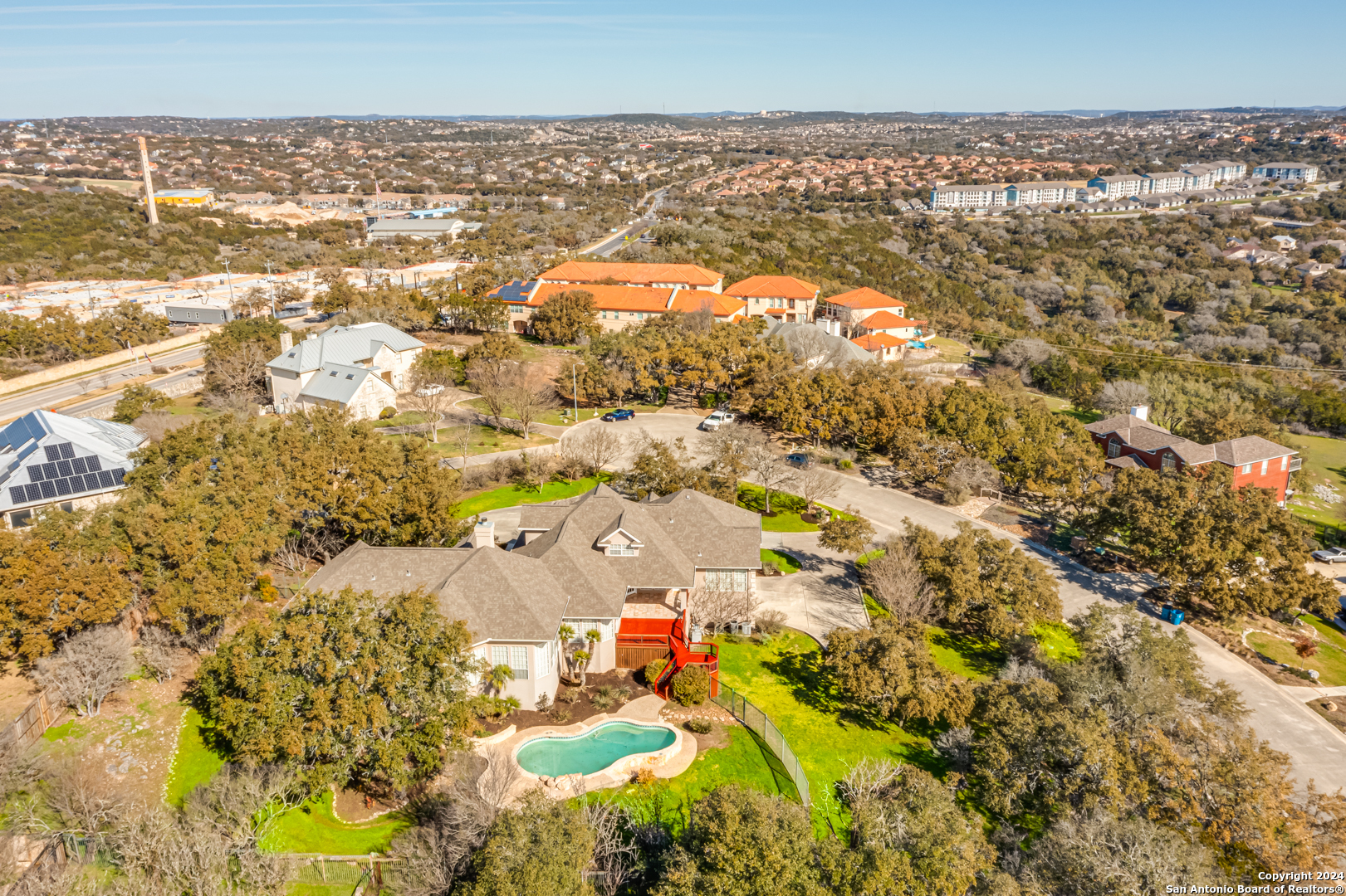 main property photo 4
