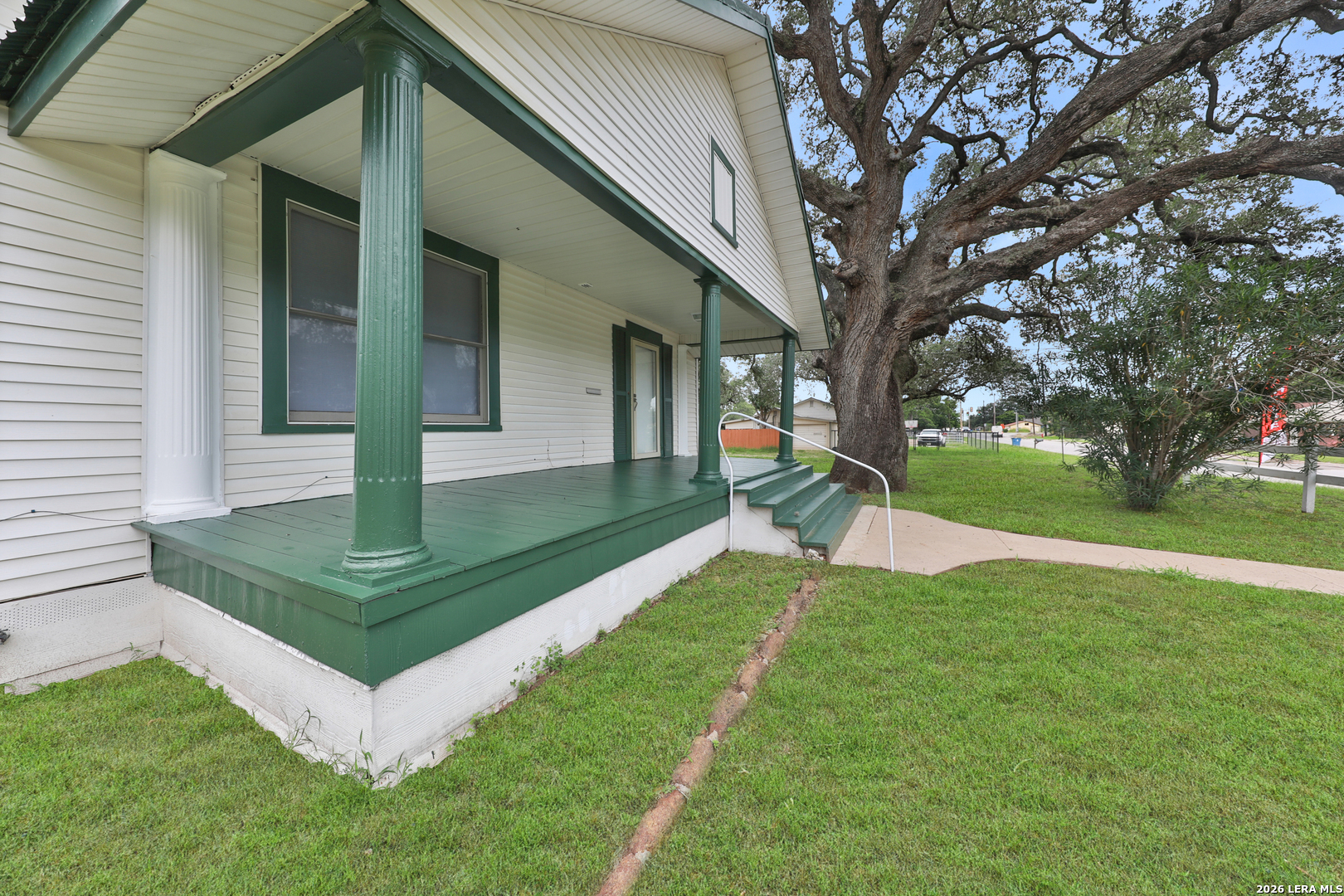 main property photo 3