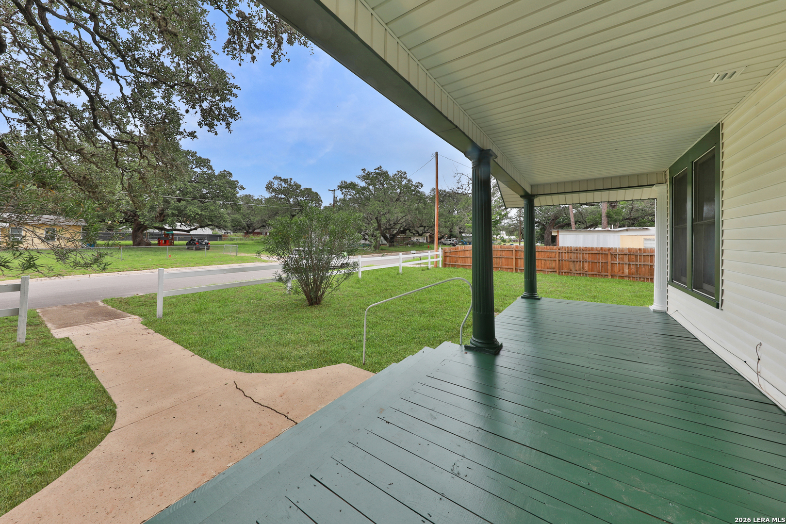 main property photo 4