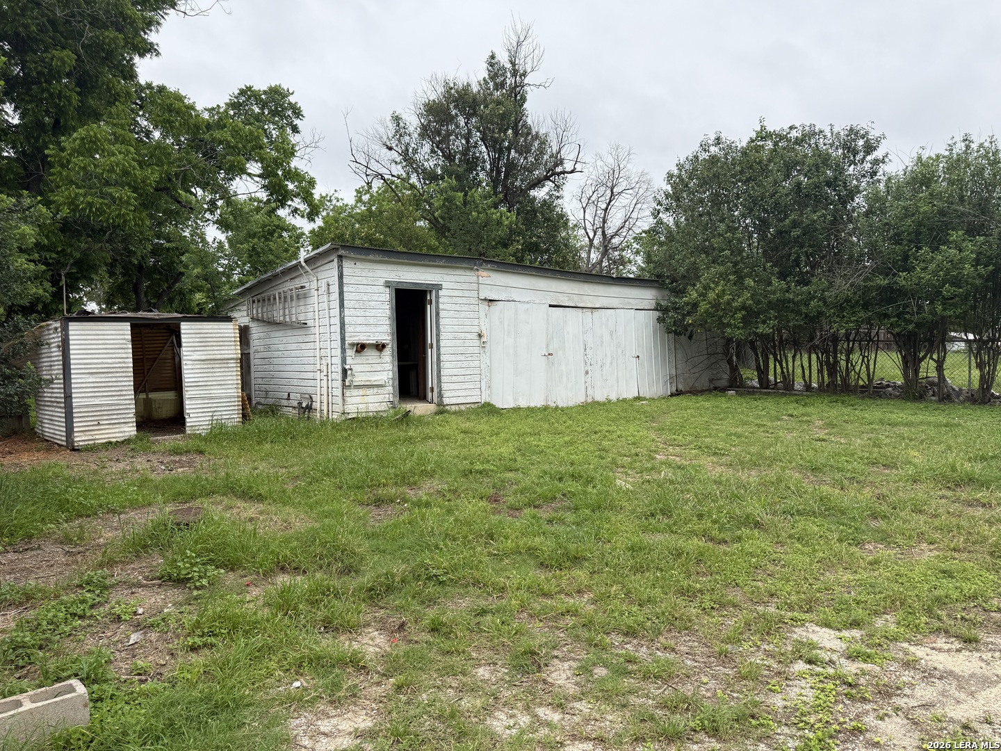 main property photo 25
