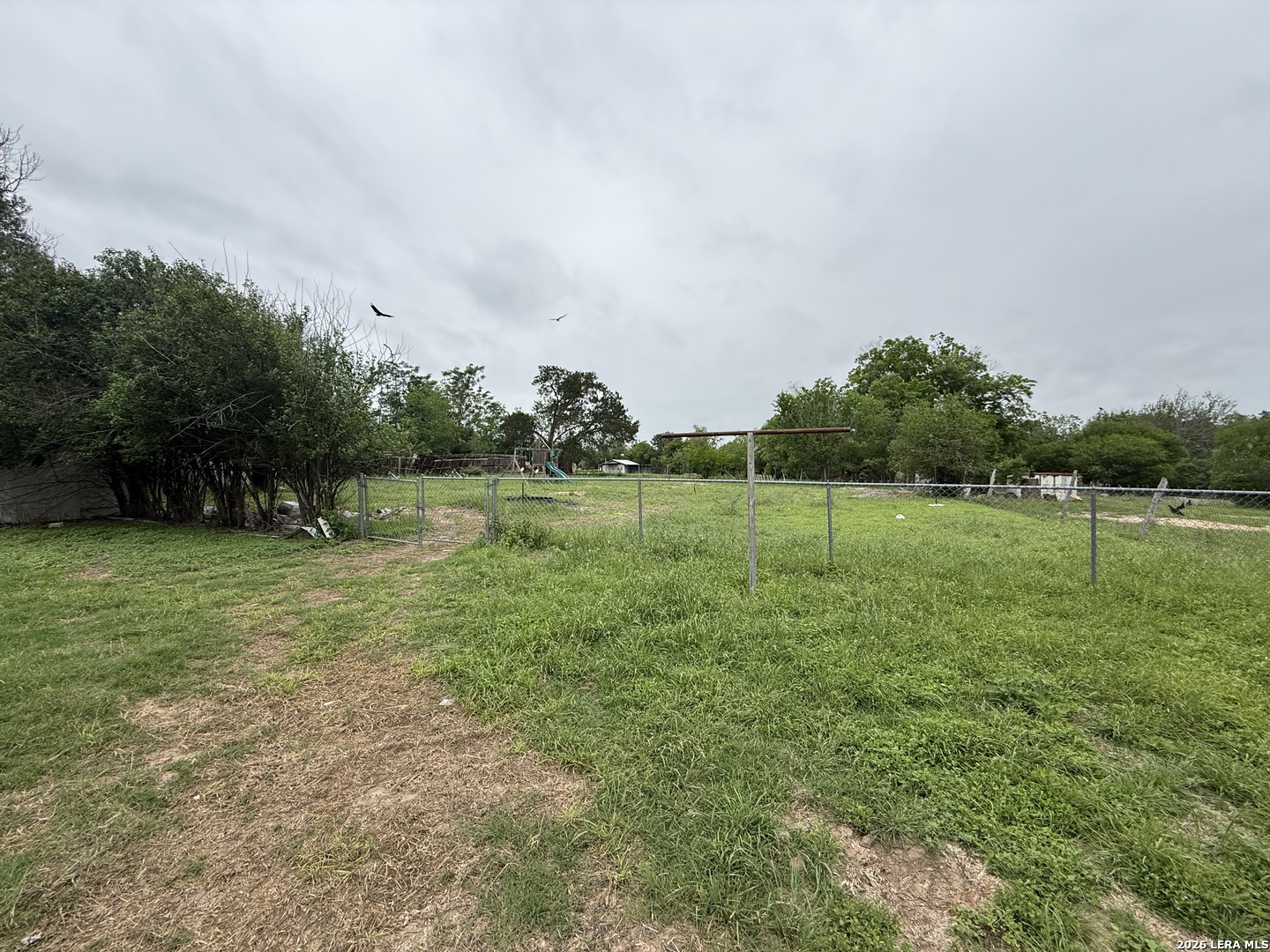 main property photo 27