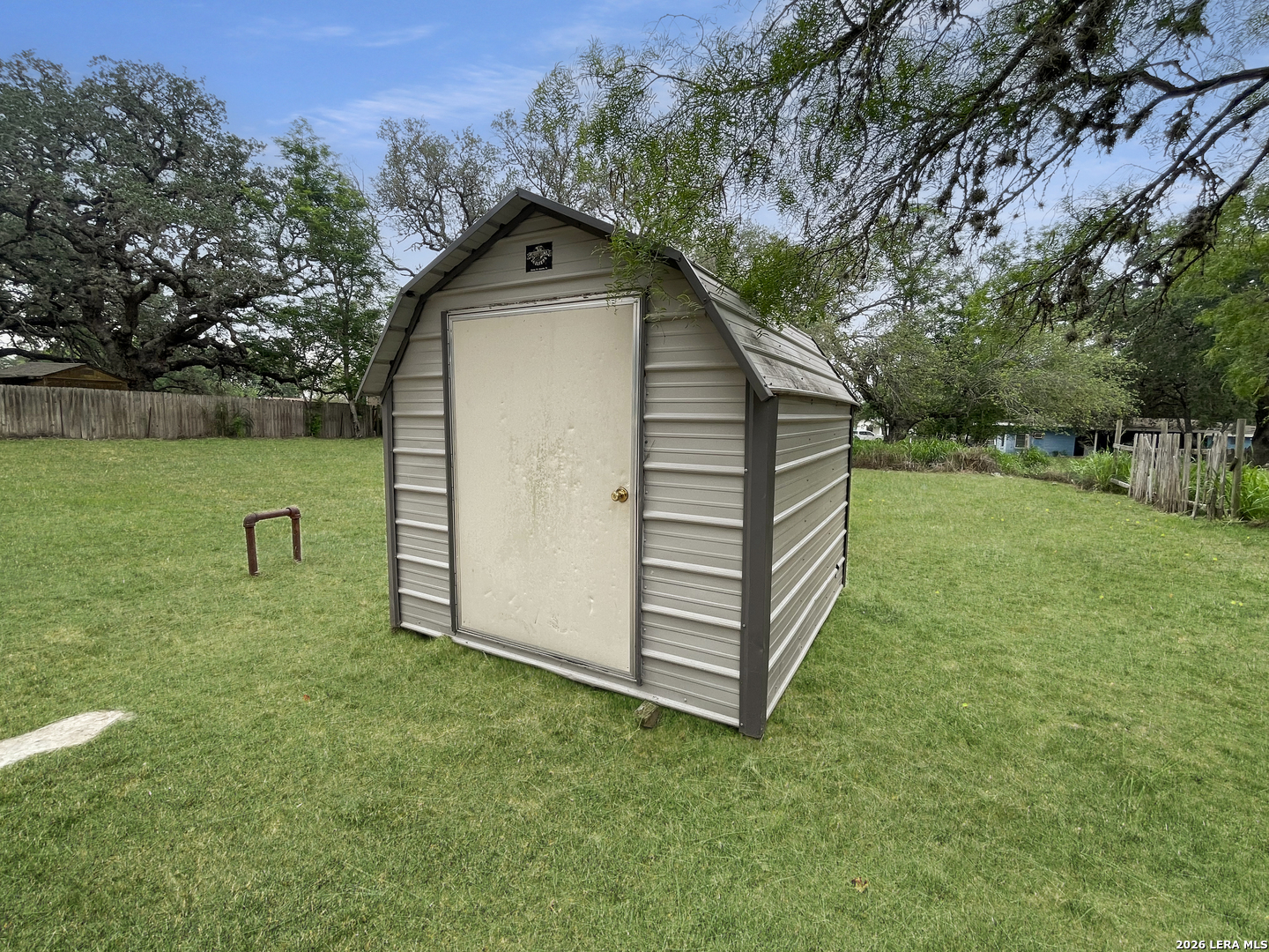 main property photo 3