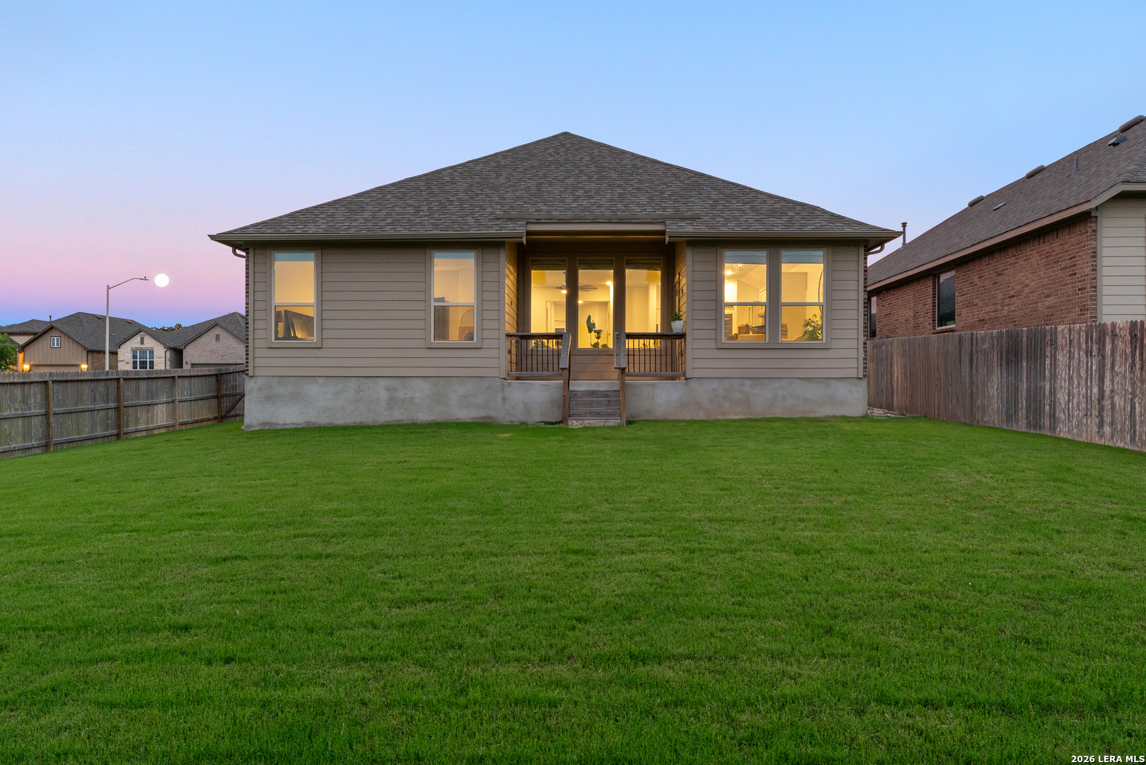 main property photo 32