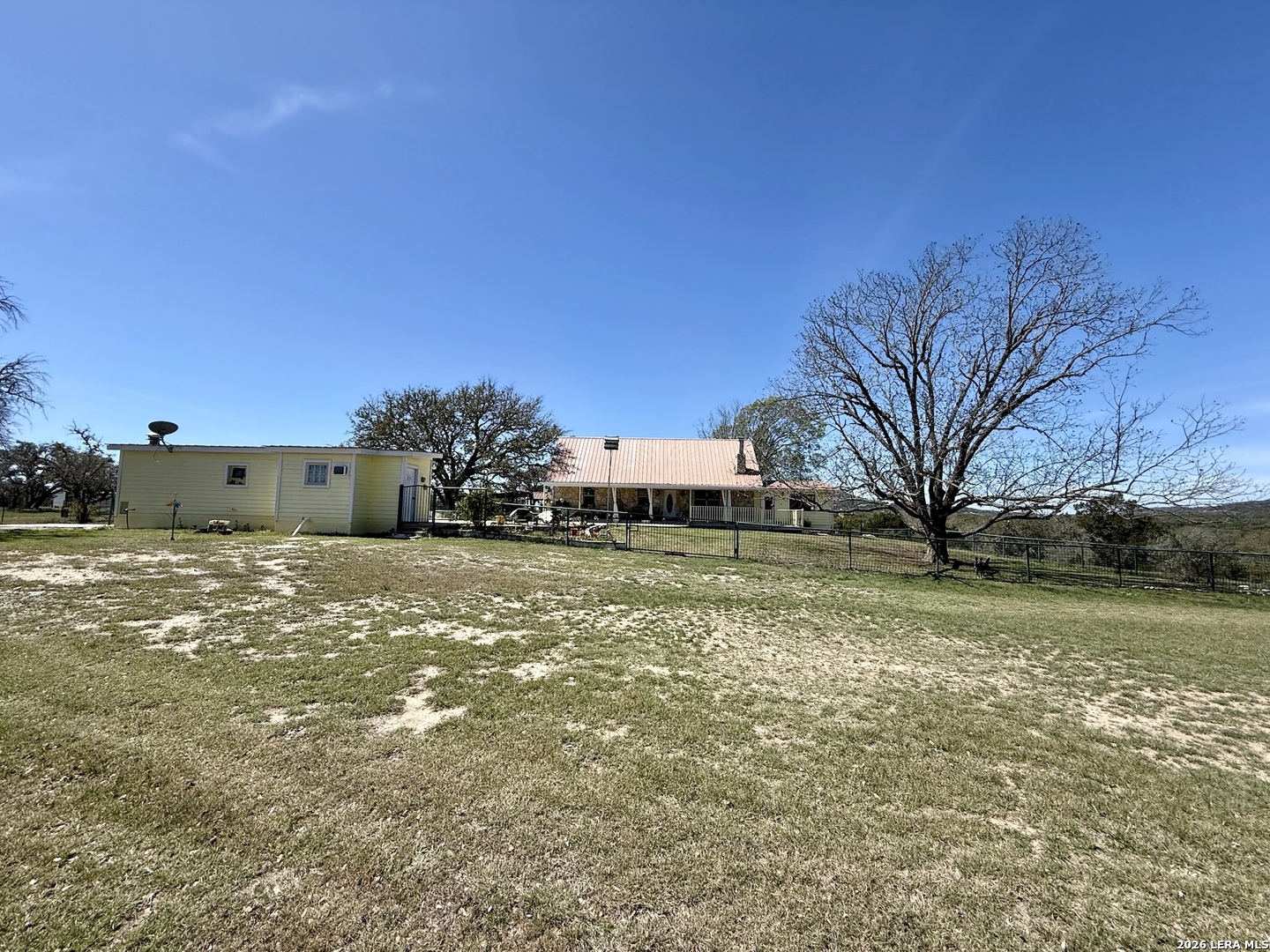 main property photo 7