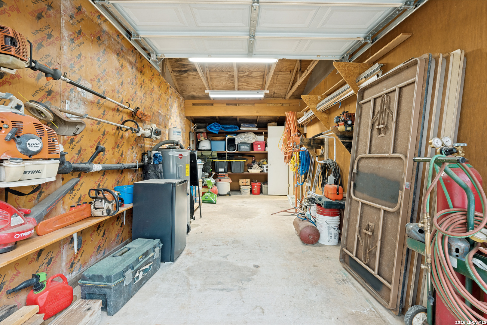 main property photo 40