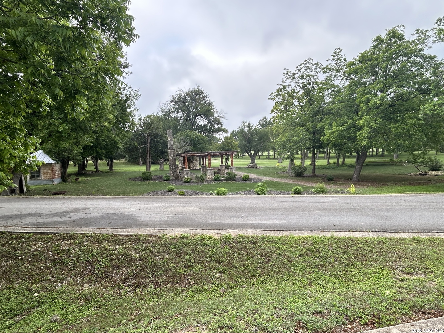 main property photo 11