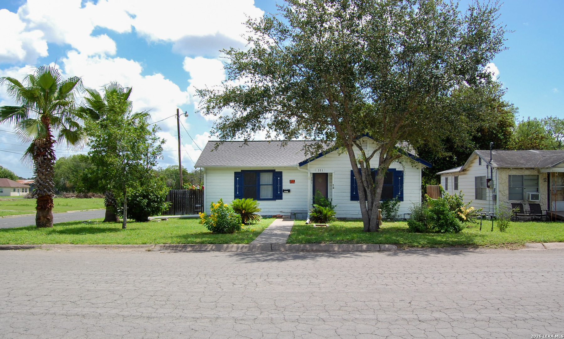 main property photo 18