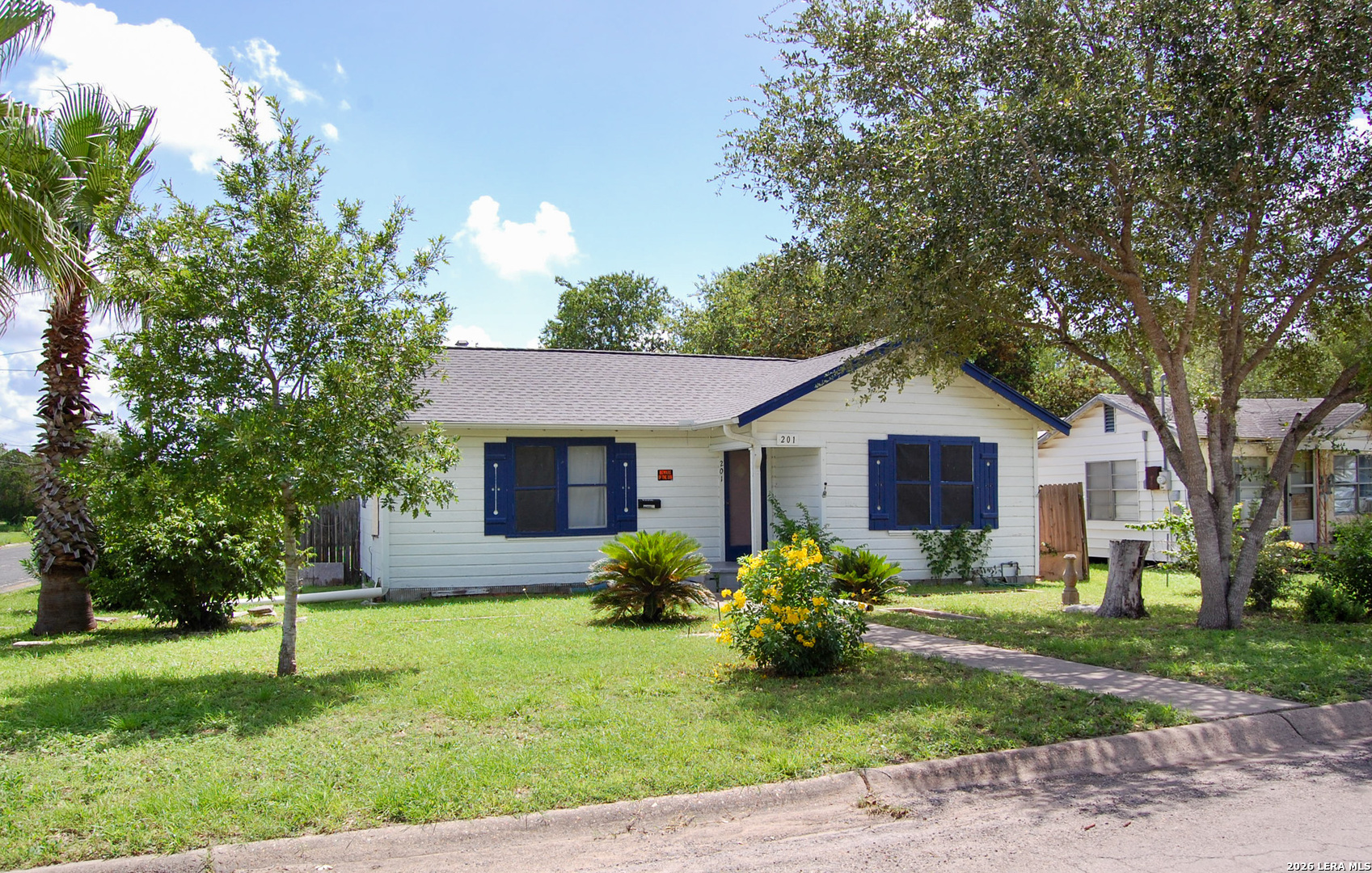 main property photo 20