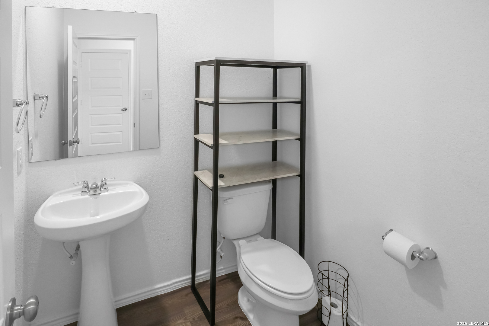 main property photo 7