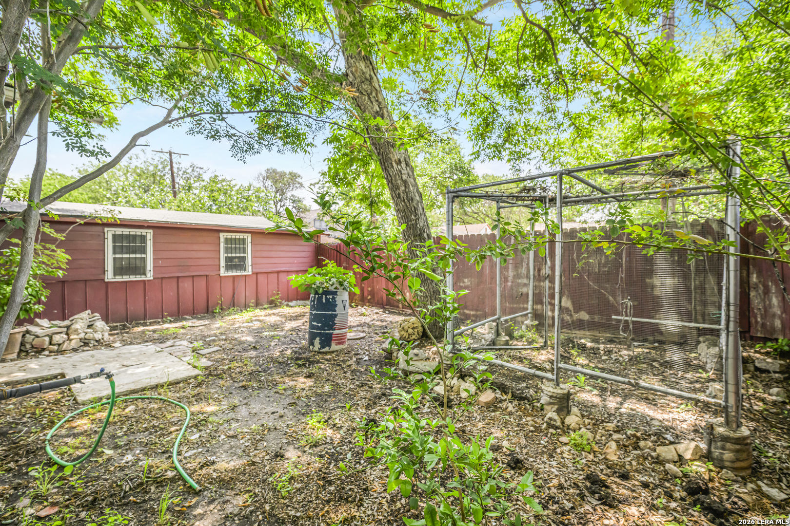 main property photo 31