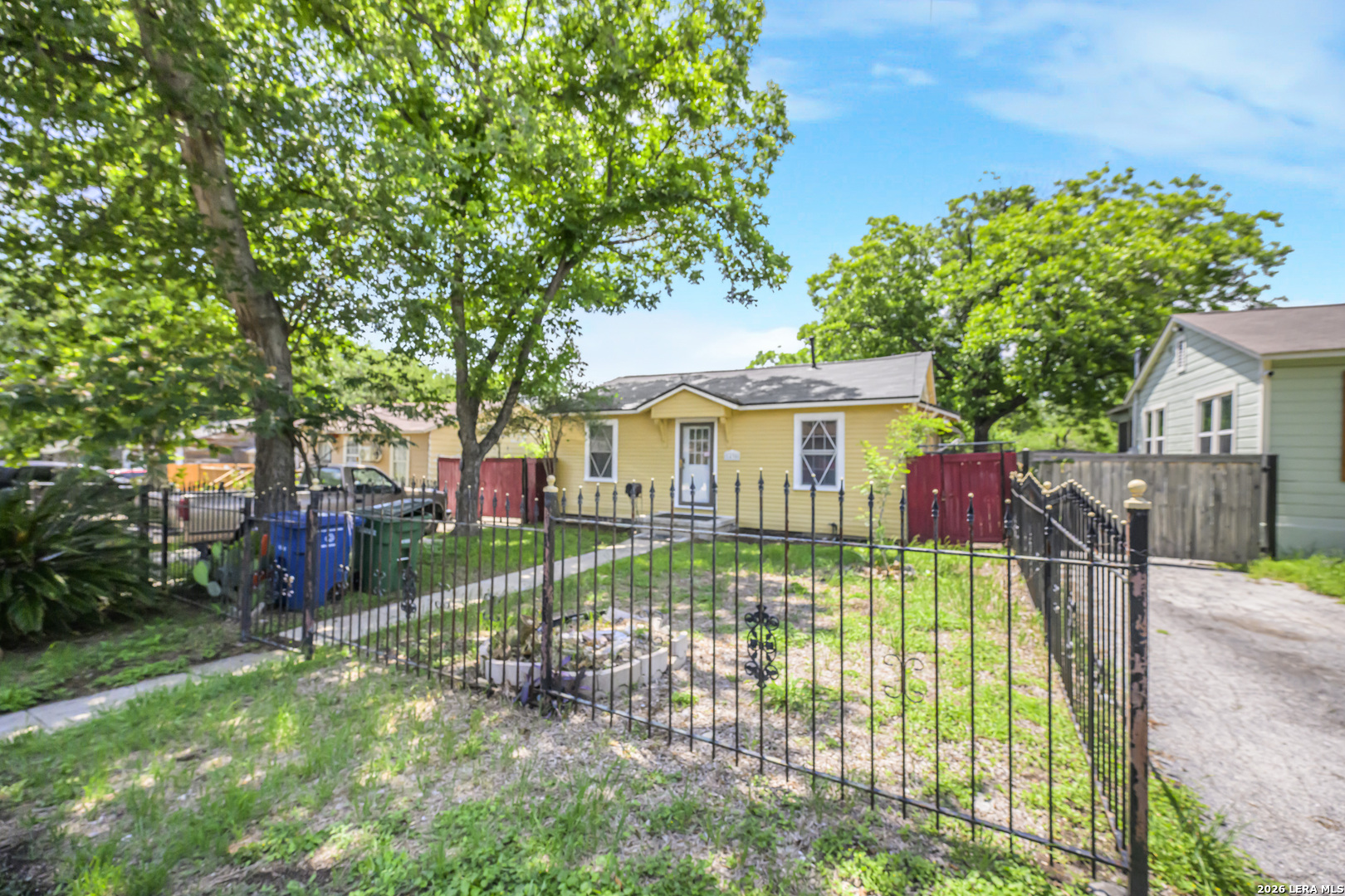 main property photo 39