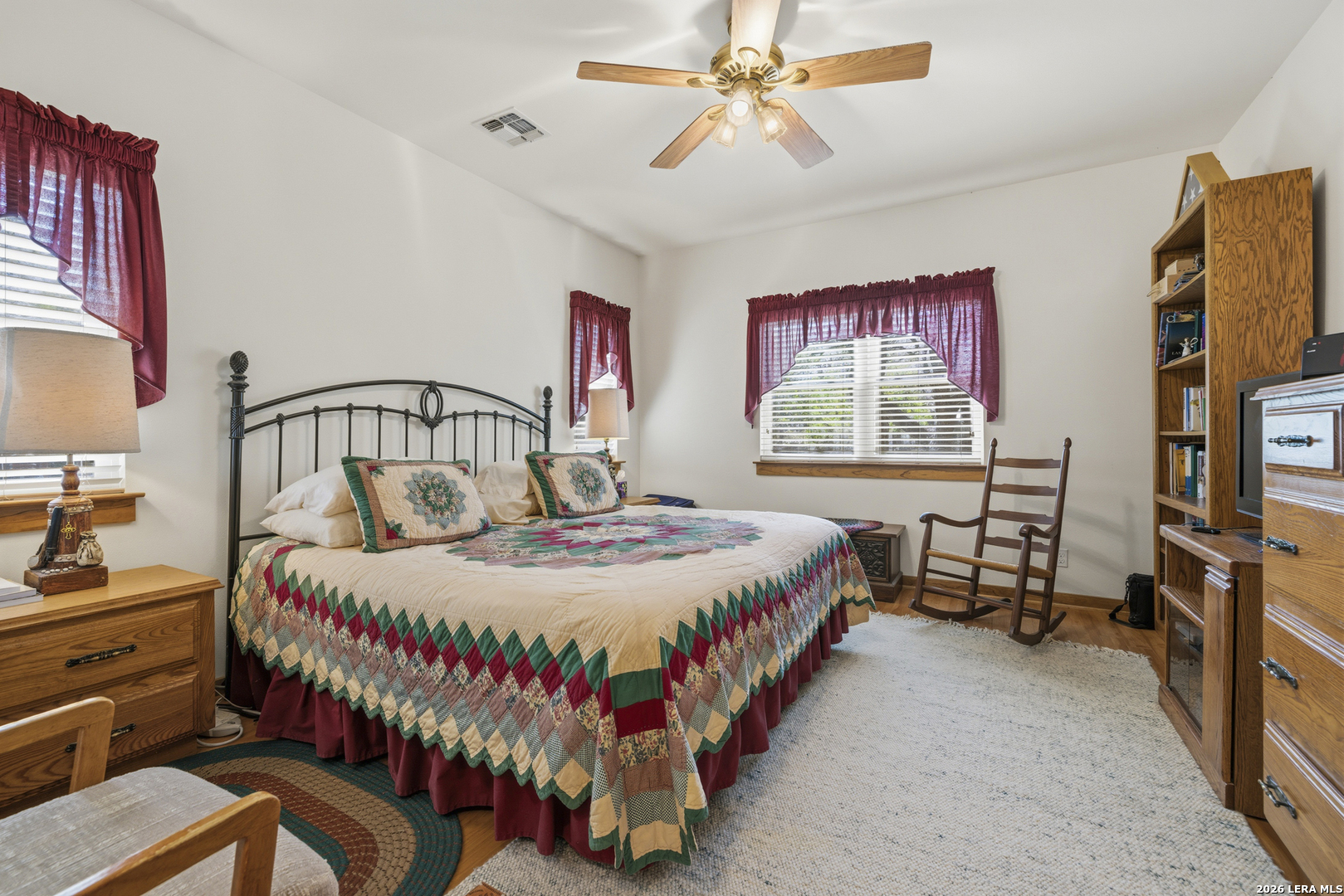 main property photo 30
