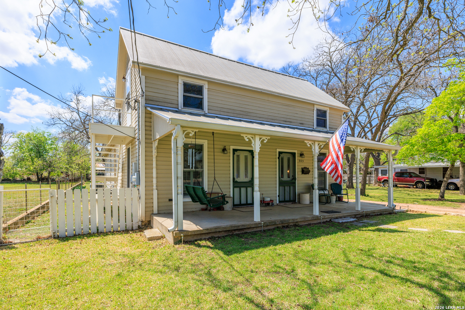 main property photo 4