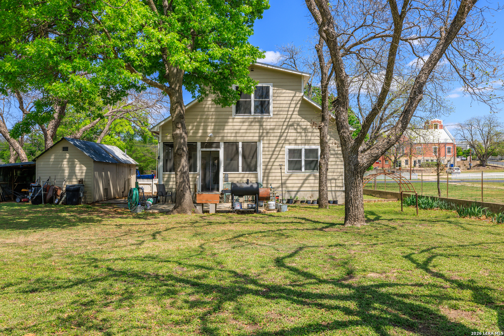 main property photo 41