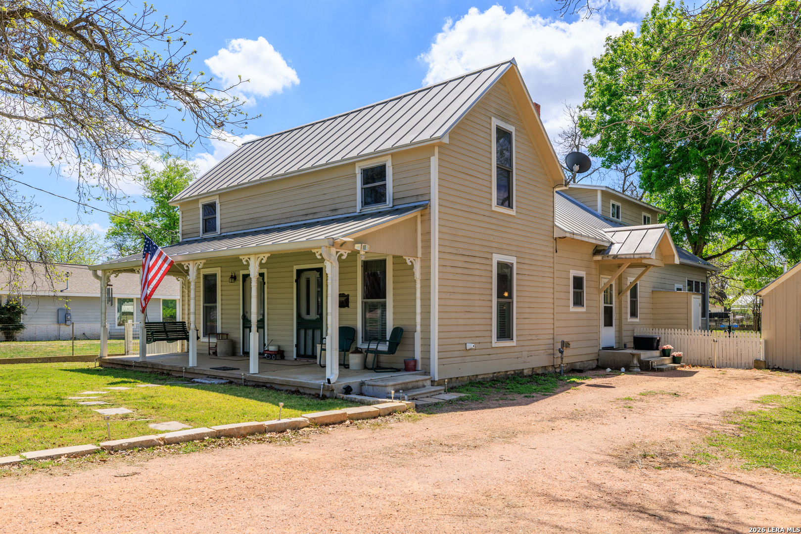 main property photo 5