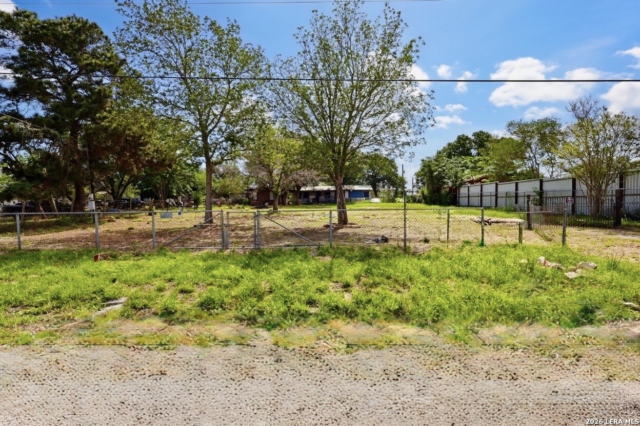 main property photo 8
