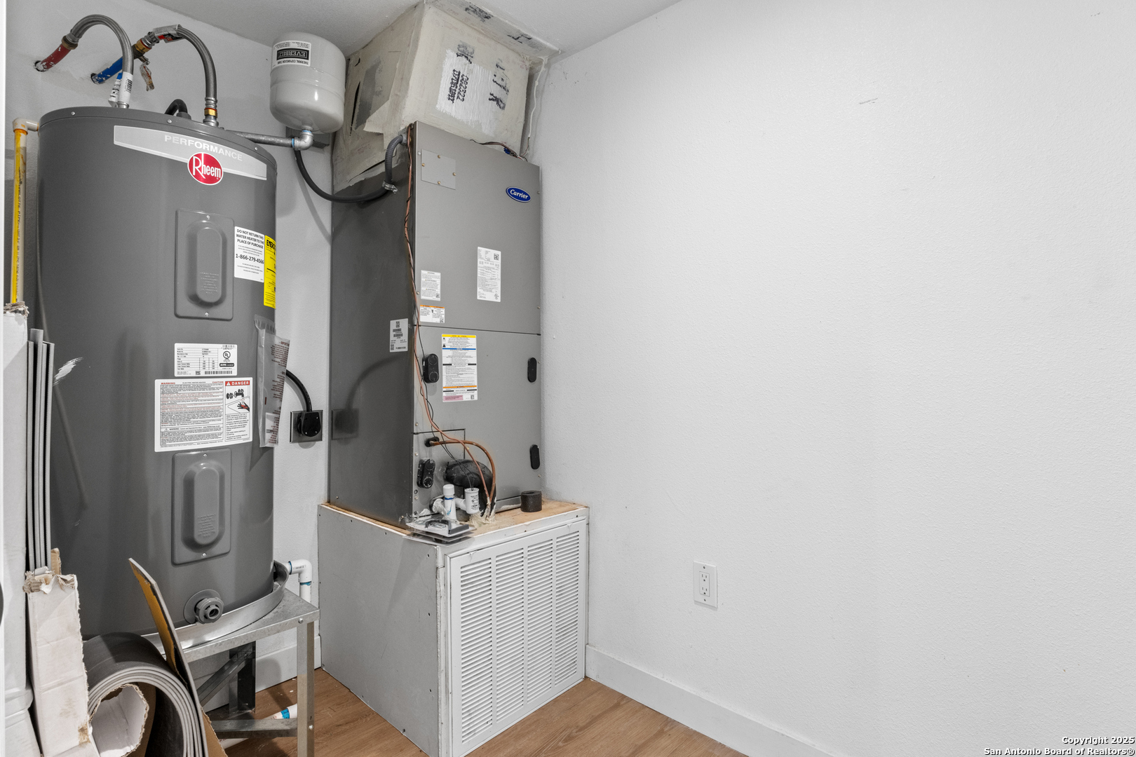 main property photo 22