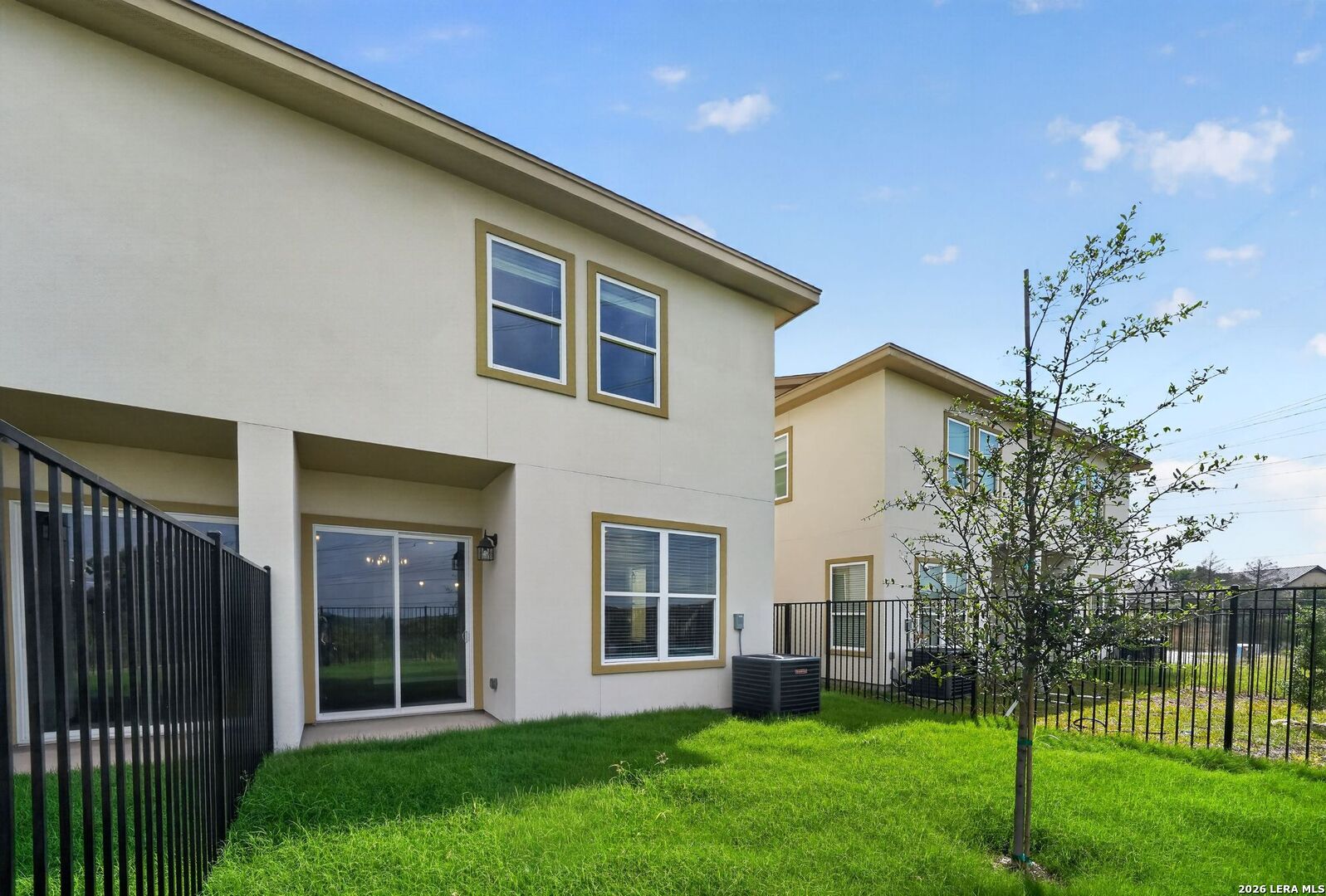 main property photo 17
