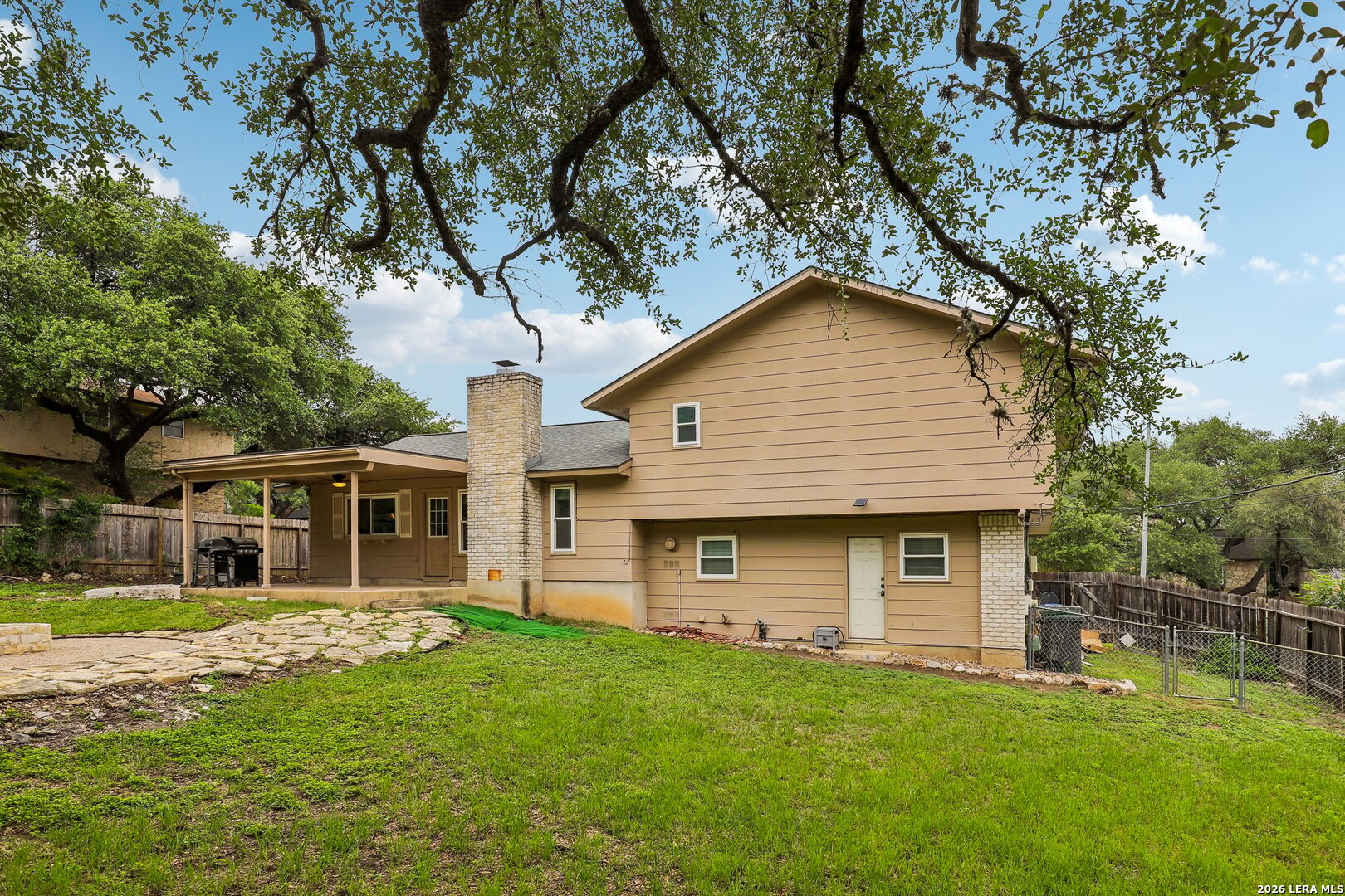 main property photo 39