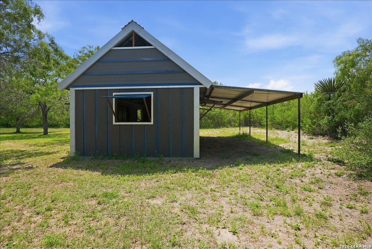 main property photo 30