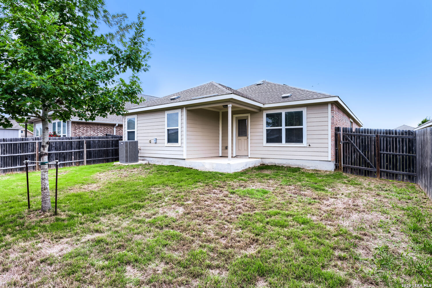 main property photo 26