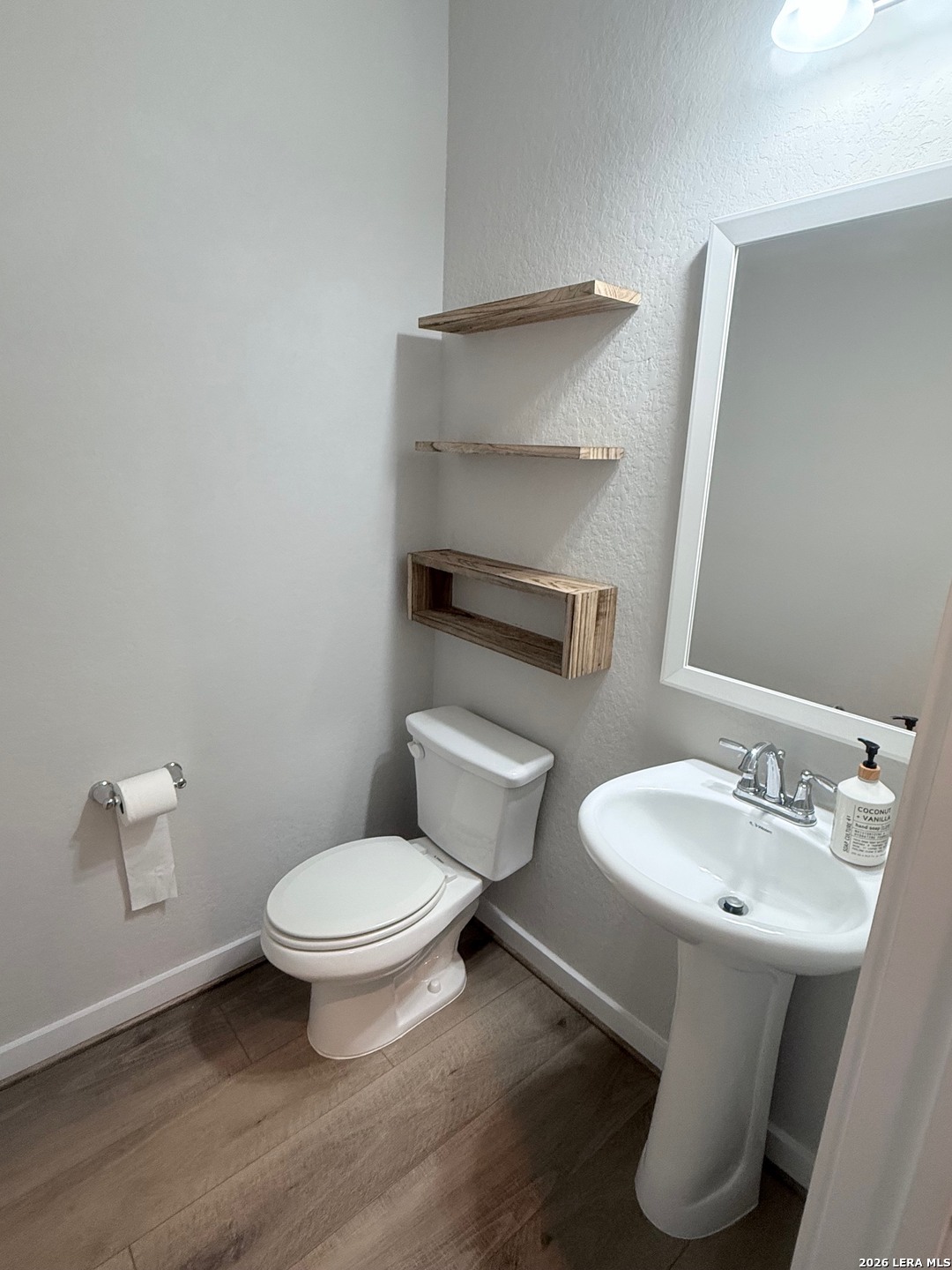 main property photo 9