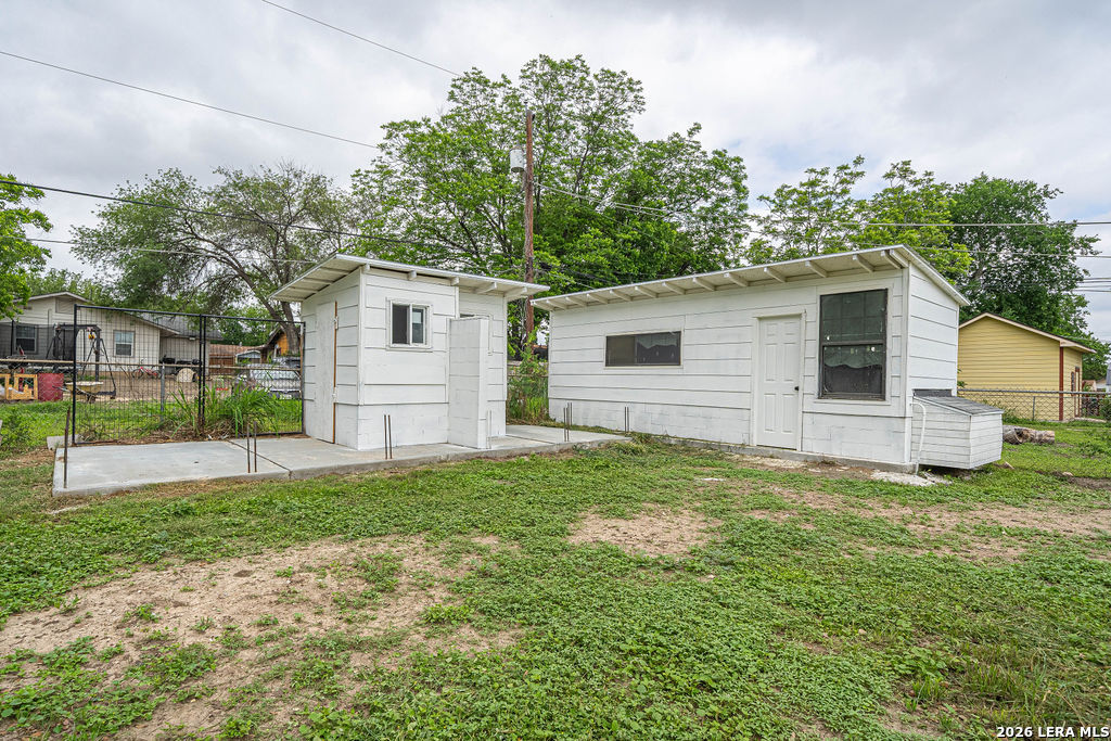 main property photo 10