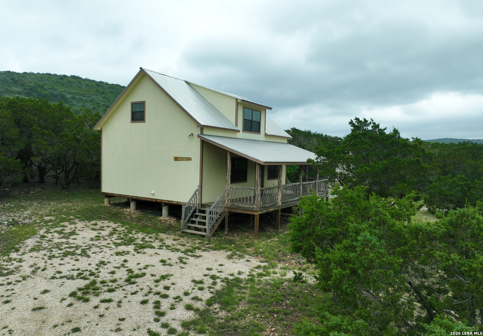 main property photo 10