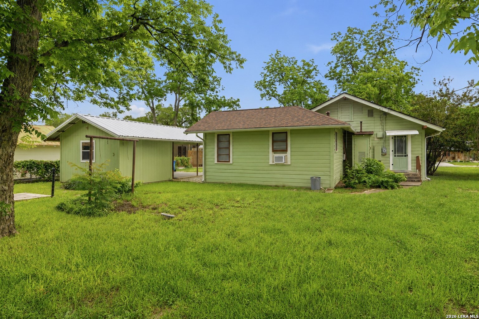 main property photo 33
