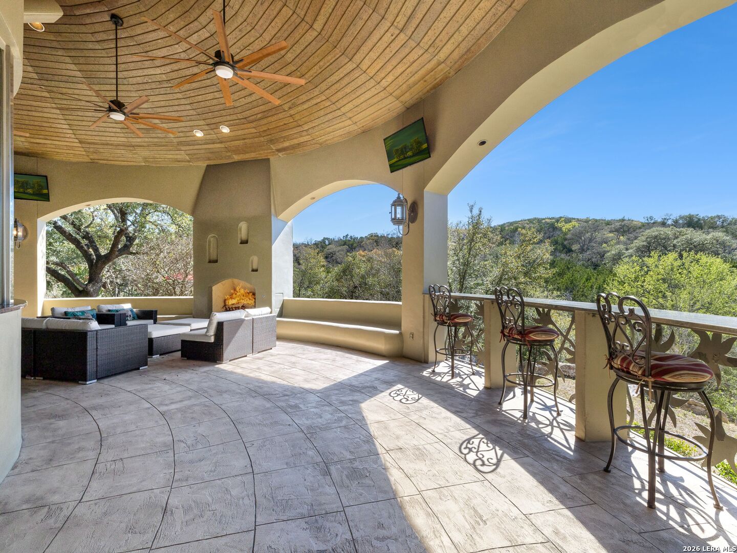 main property photo 45