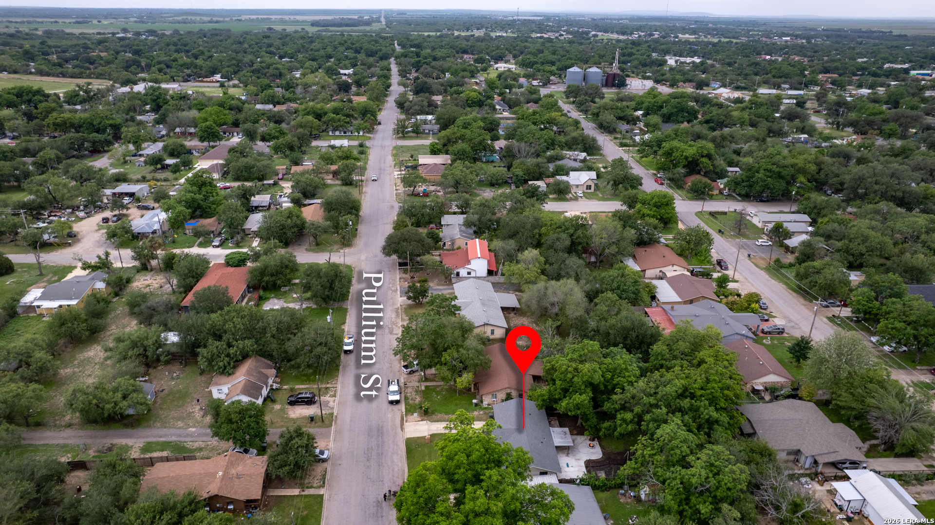 main property photo 30