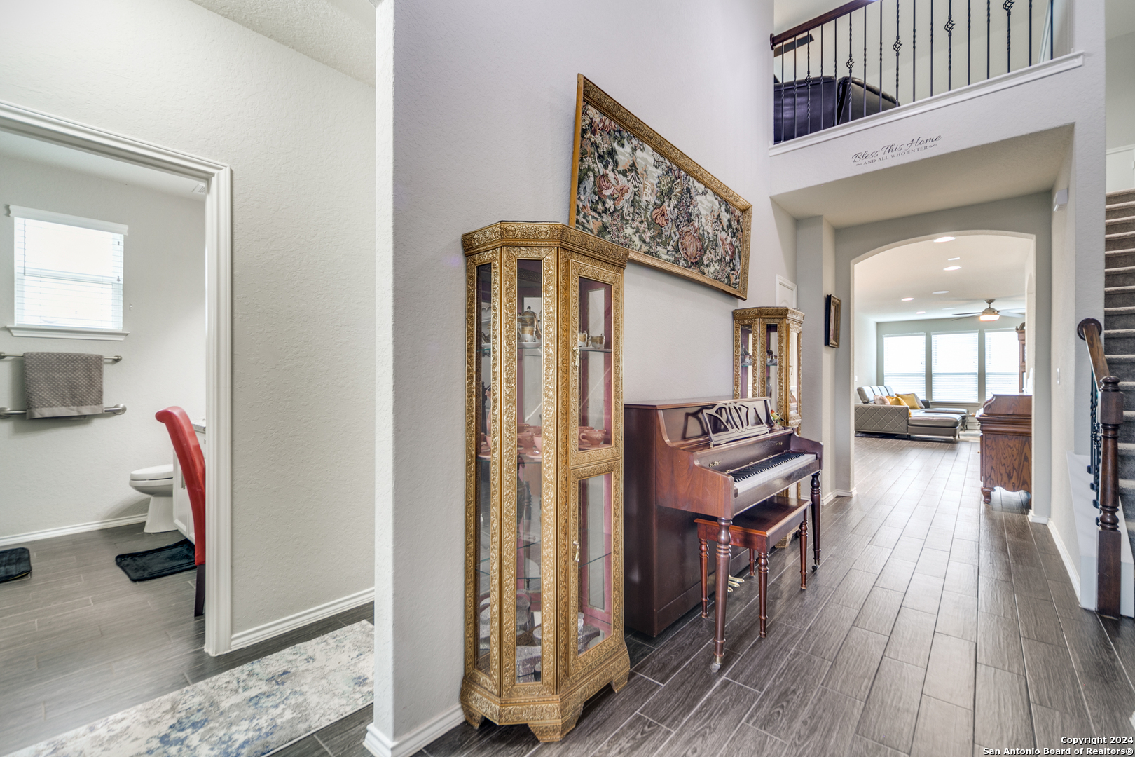 main property photo 5