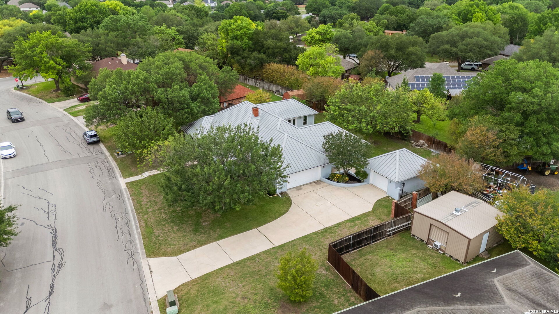 main property photo 31