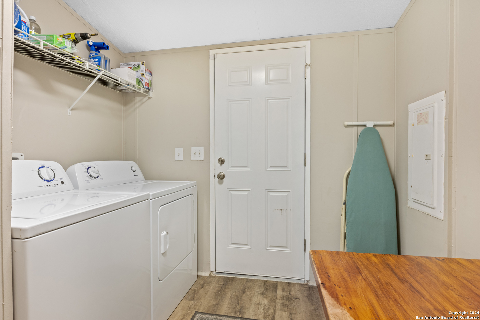 main property photo 19