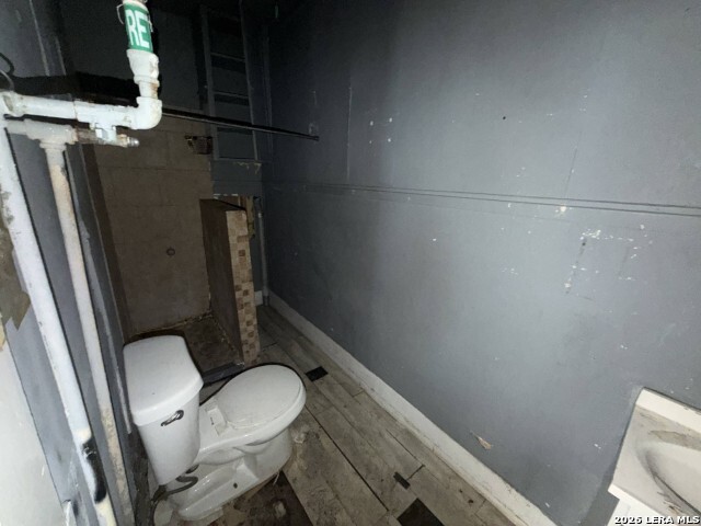 main property photo 12