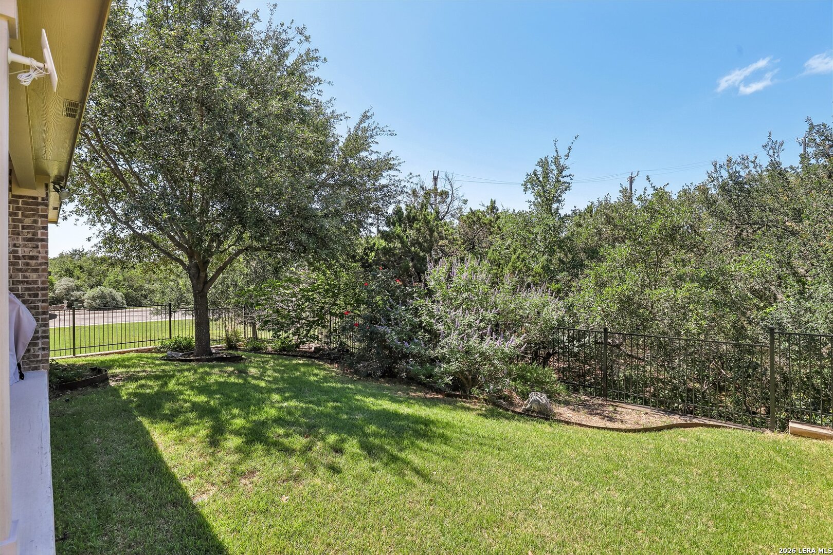 main property photo 29