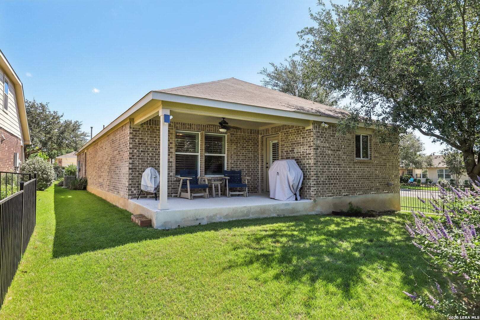 main property photo 30