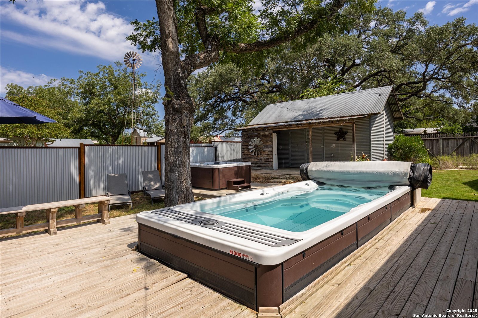main property photo 37